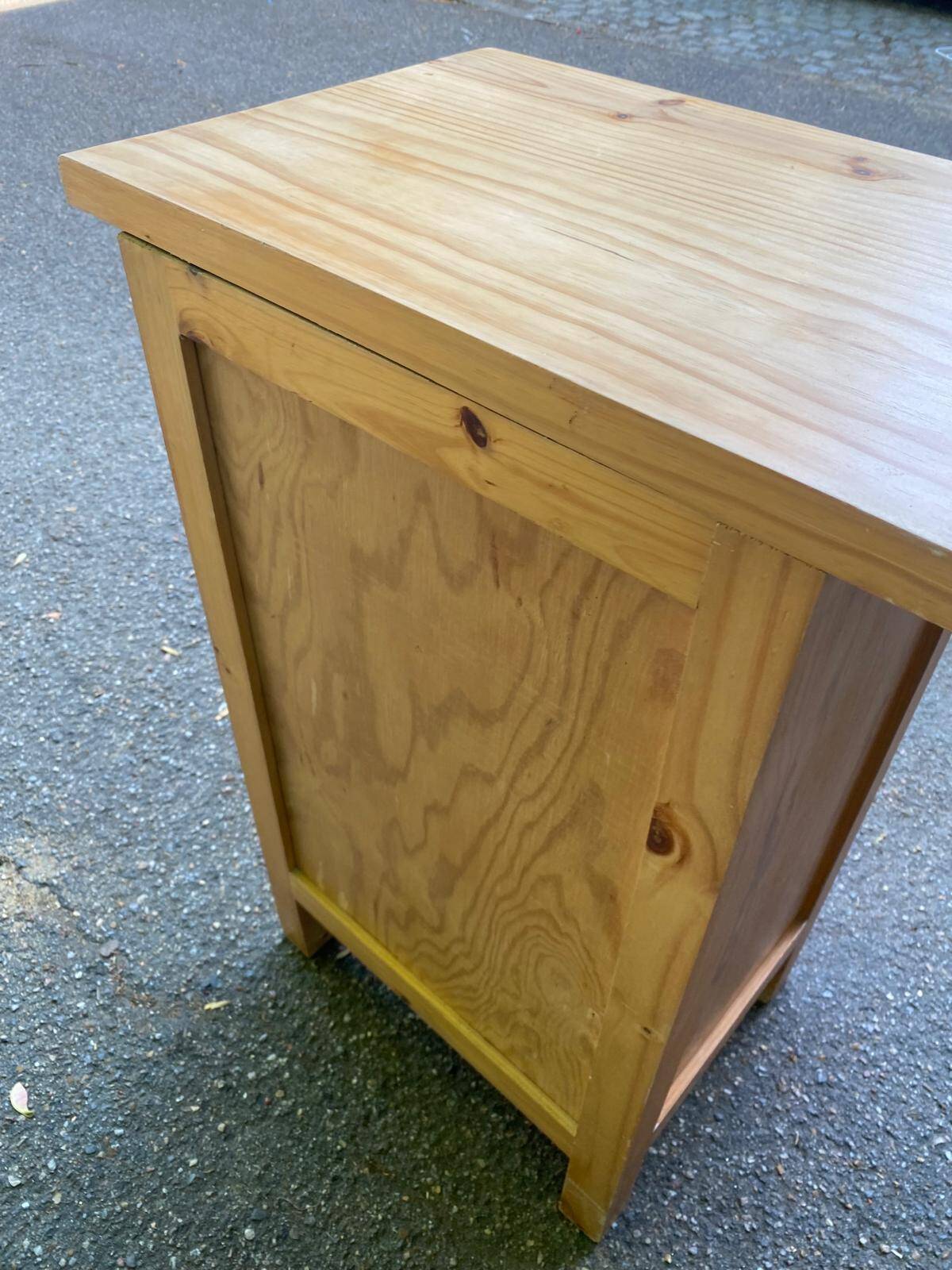 Commode vintage en bois massif des années 80