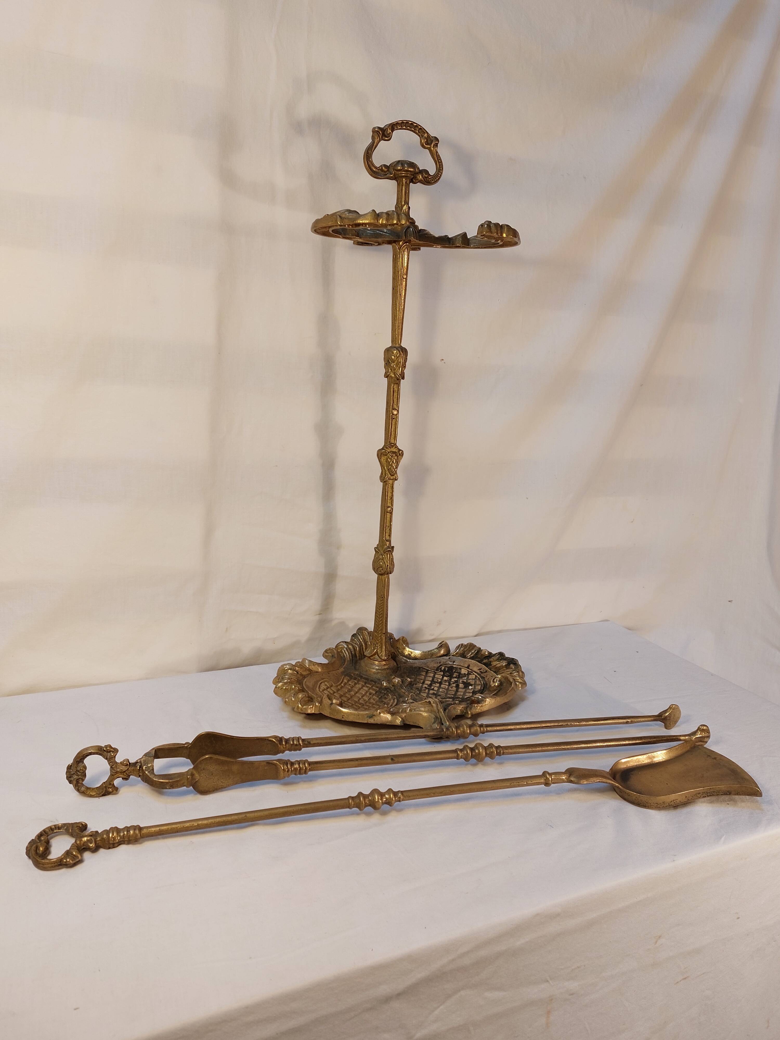 Gilded brass fireplace servant 2 elements