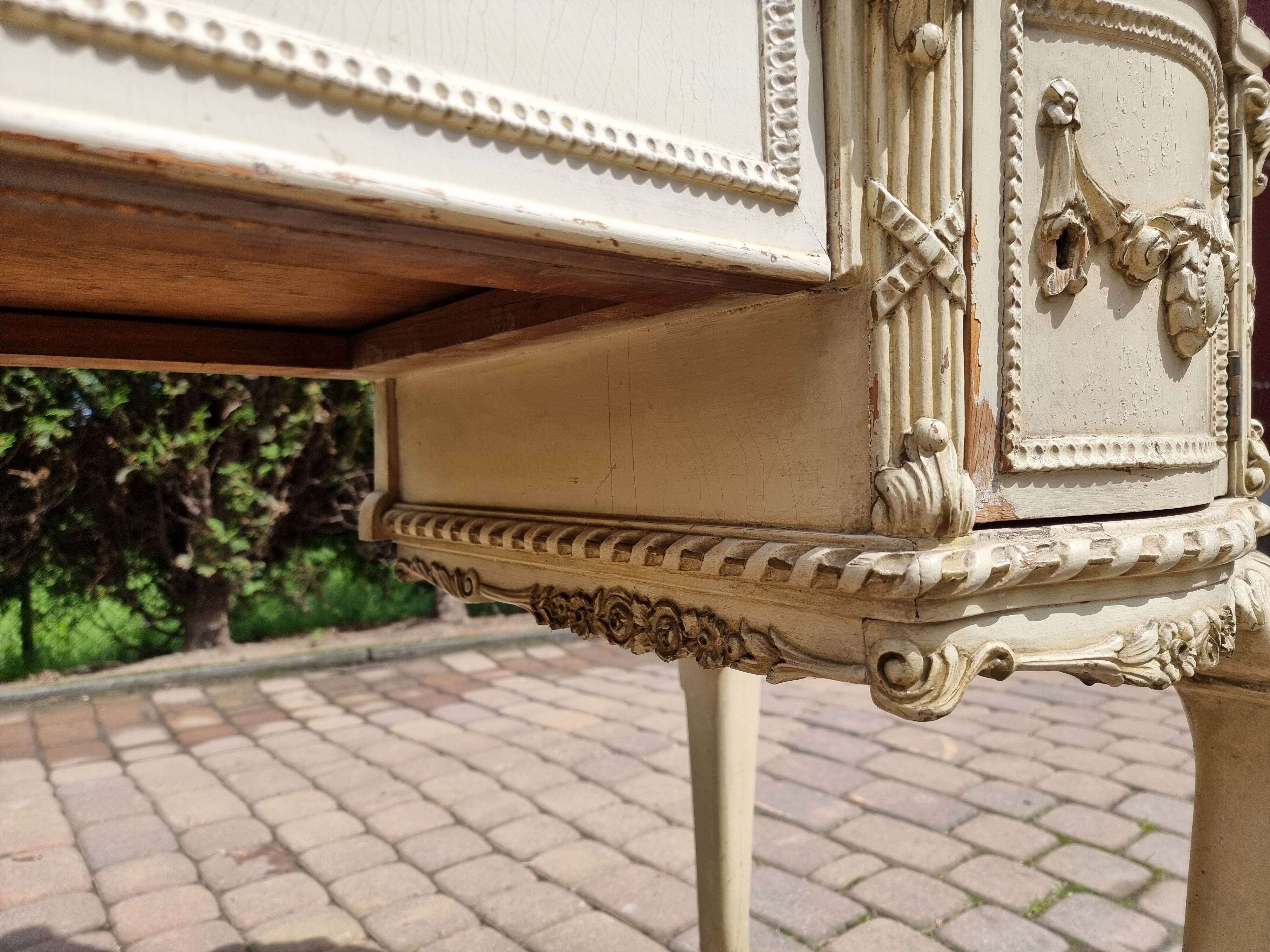Antique dressing table with chair, 1920