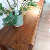 Brutalist enfilade Regain house