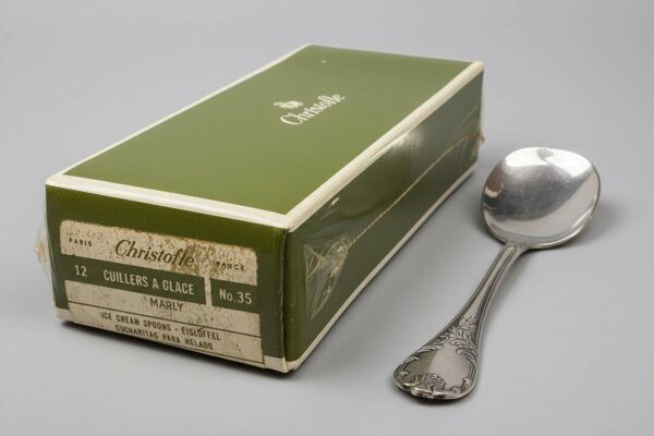 Lot de 12 cuillères à glace Christofle modèle Marly – neuves sous blister, boîte d’origine scellée