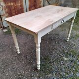 White farmhouse table