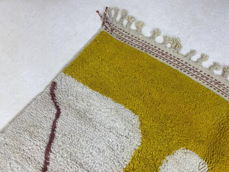 Tapis azilal Tissé main traditionnelle taille 150 x 250 cm