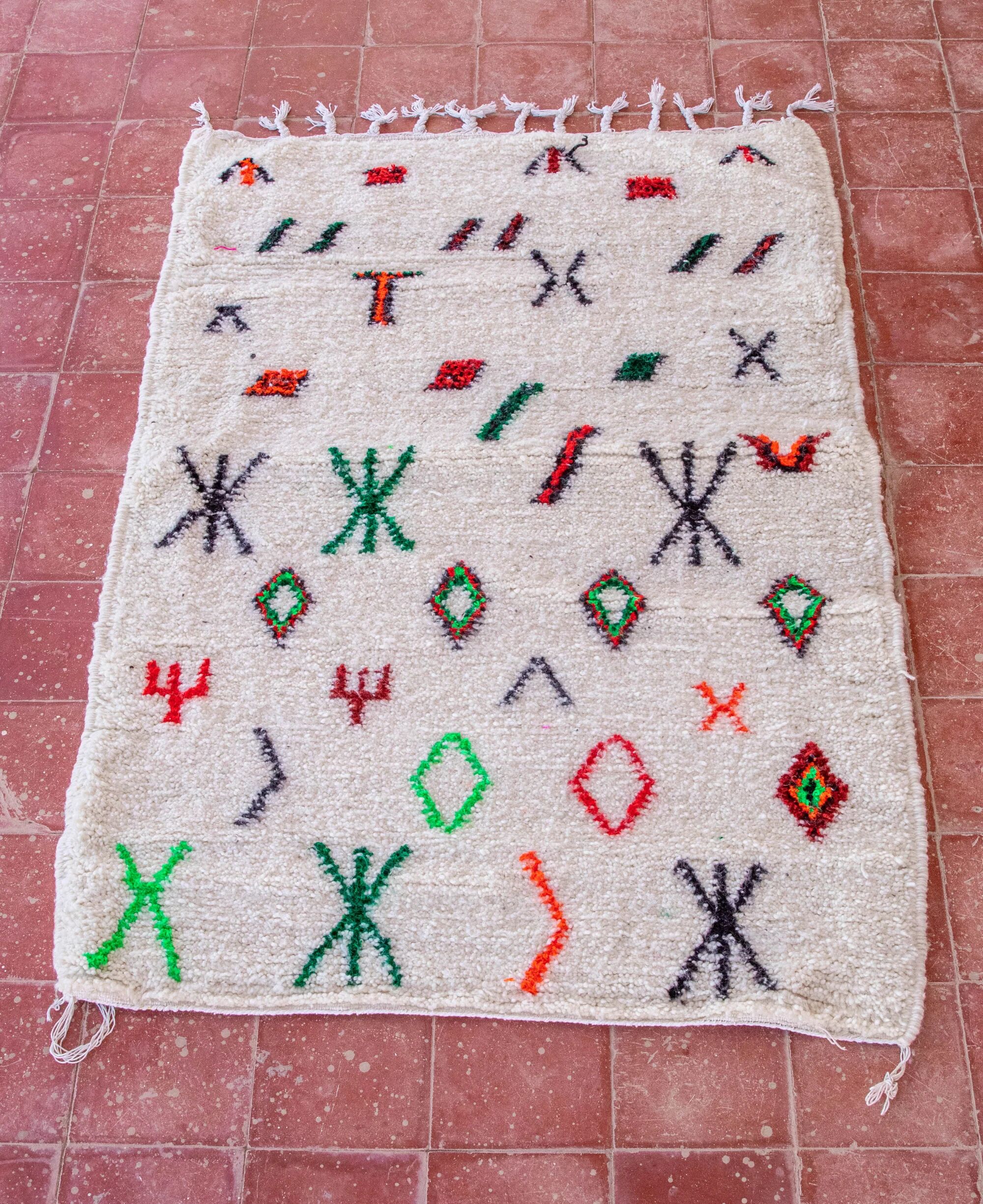 Moroccan Berber rug Beni Ourain 1X1.5 cm