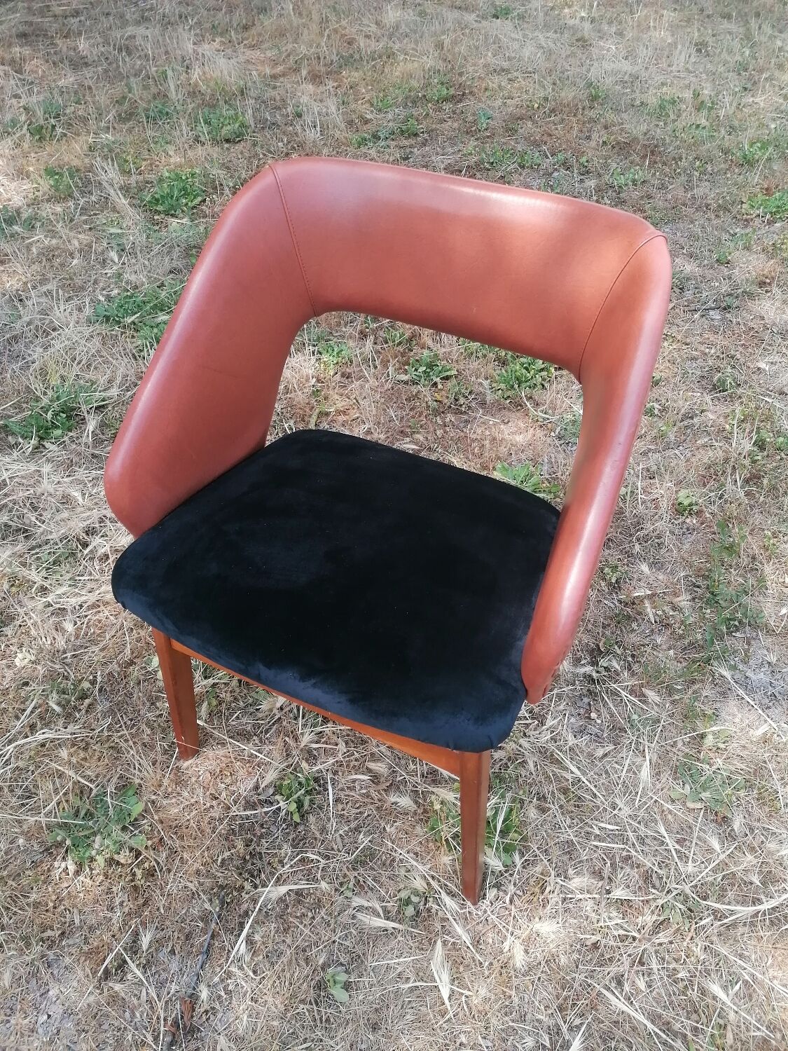 Vintage armchair skaï and velvet SNA Roset.