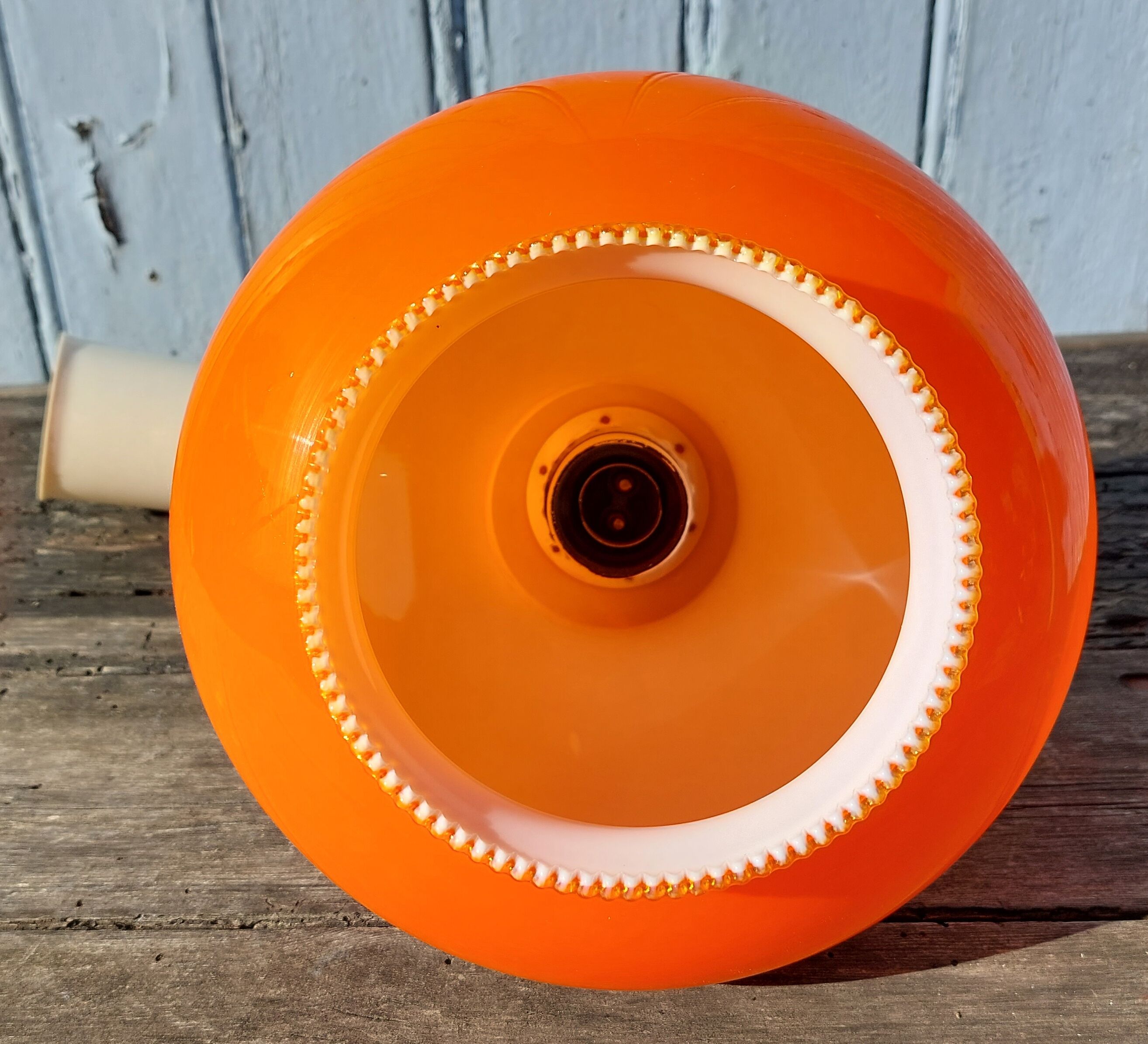 Hanging opaline orange