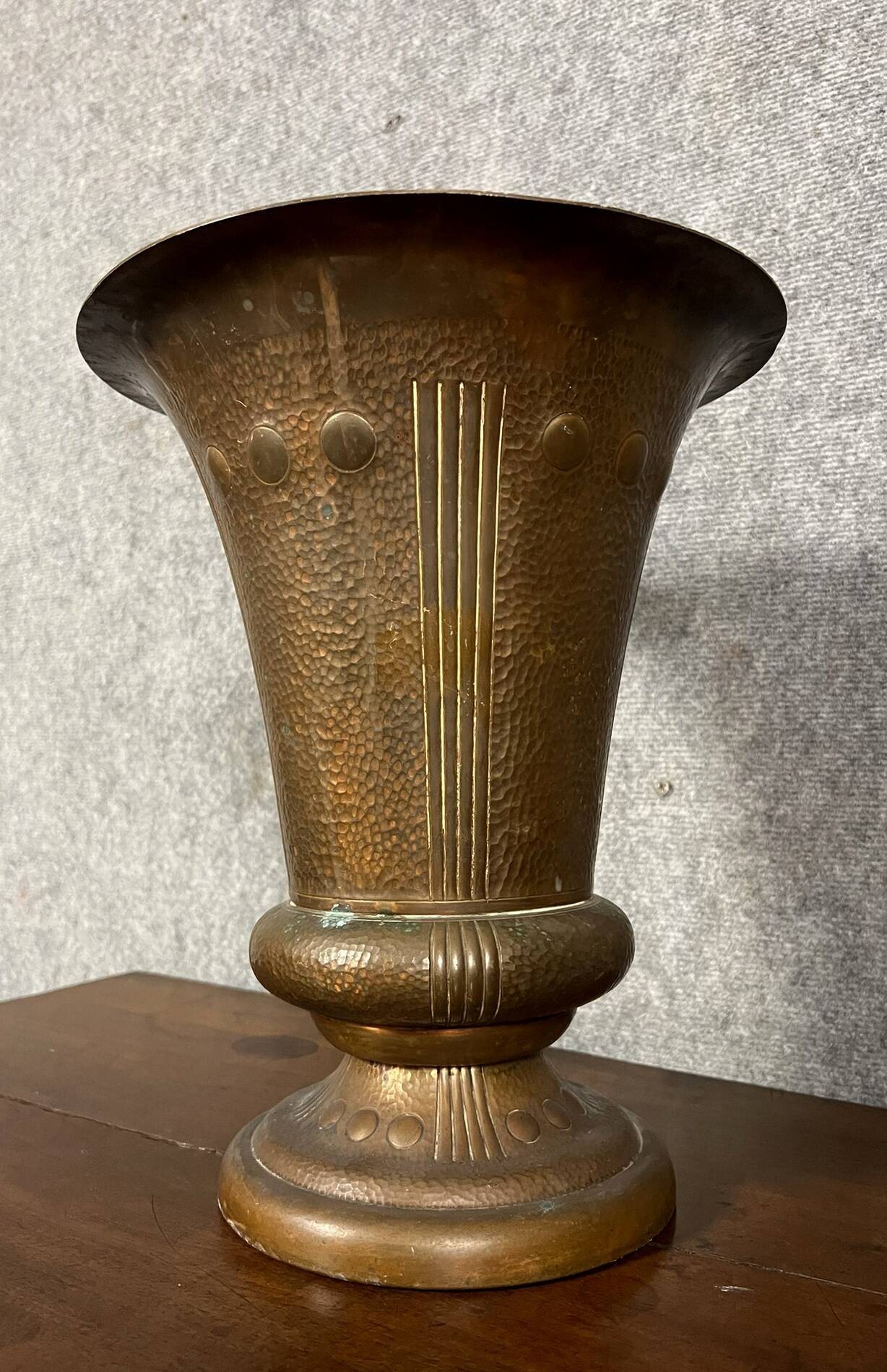 Art Nouveau period Medicis vase in gilded brass circa 1900
