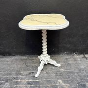 Guéridon, table d’appoint en bois peint