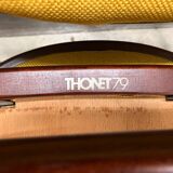 Thonet 215 en bois courbé jaune, récemment retapissé