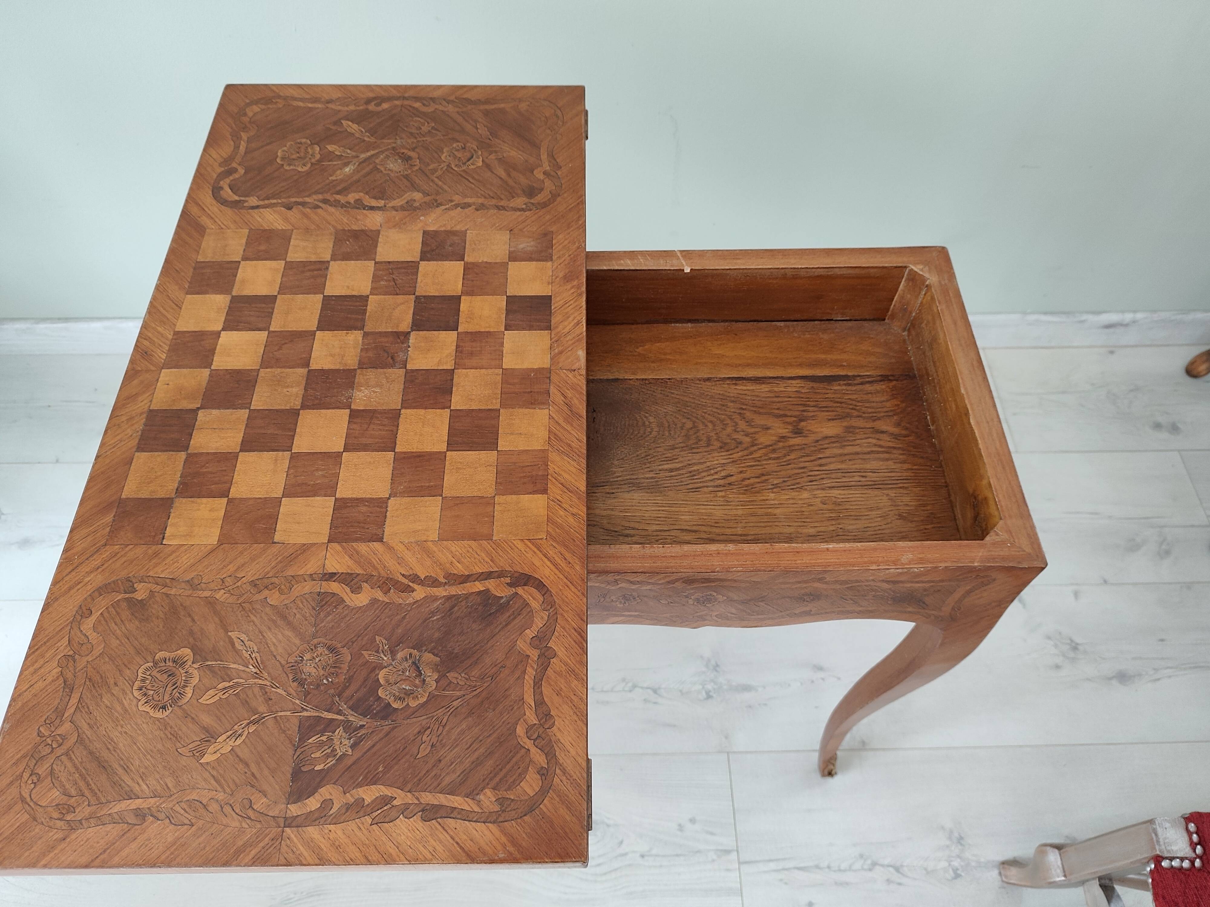 Table de jeux Louis XV en chêne marquetée