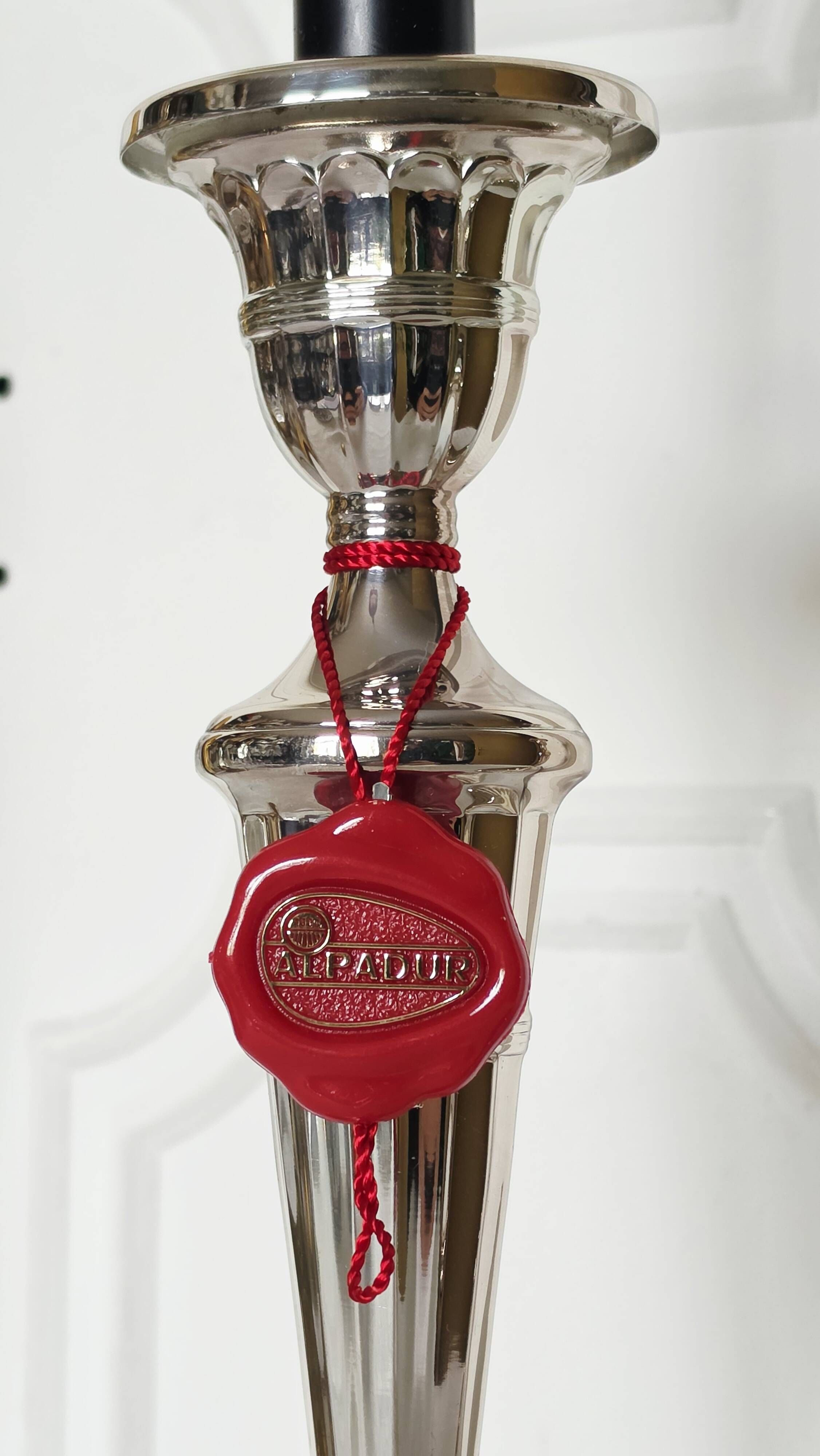 Elegant pair of candlesticks from the prestigious Spanish house Pedro Du.