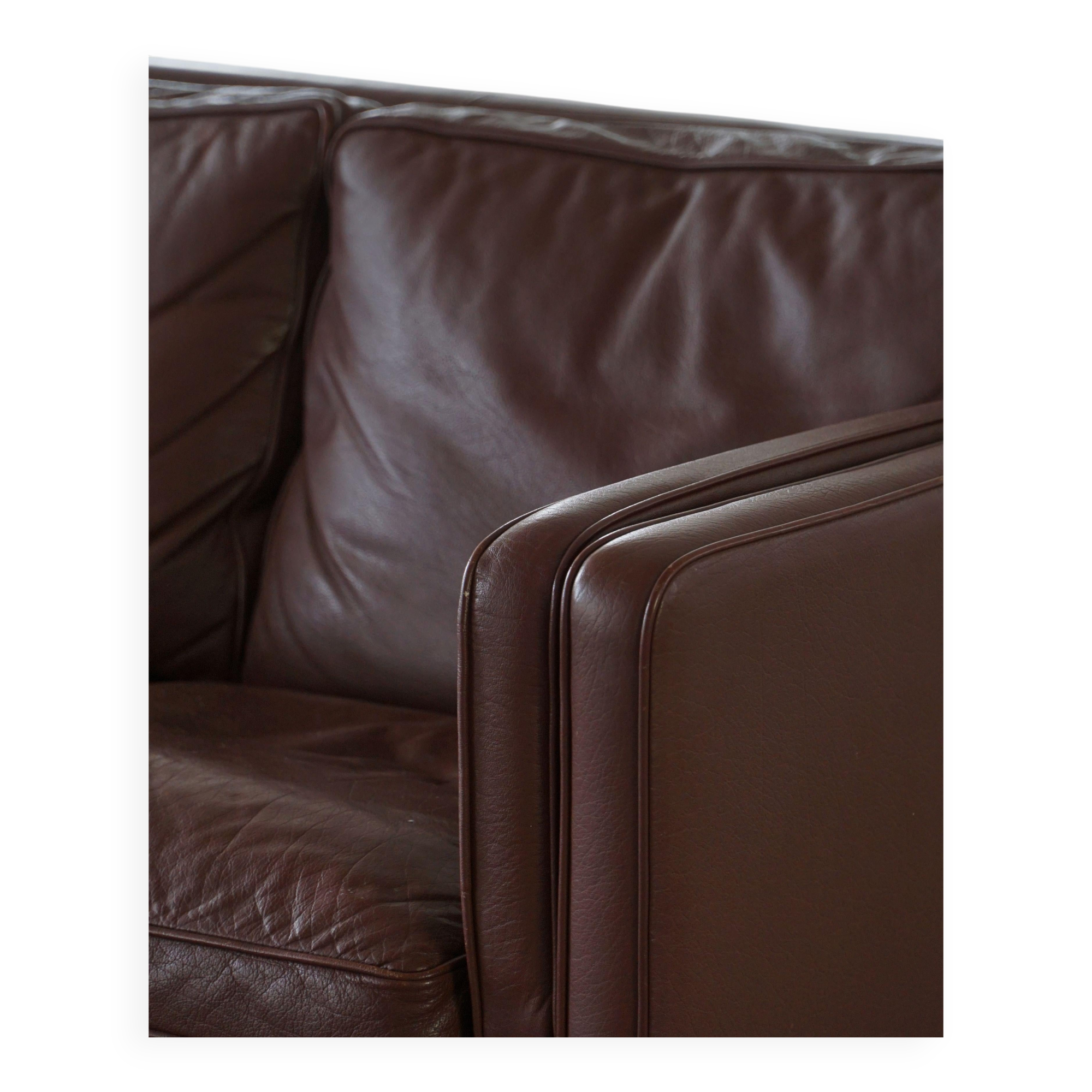 Stouby Møbelfabrik, two-seater sofa in mid-century style in brown leather, 1970s.