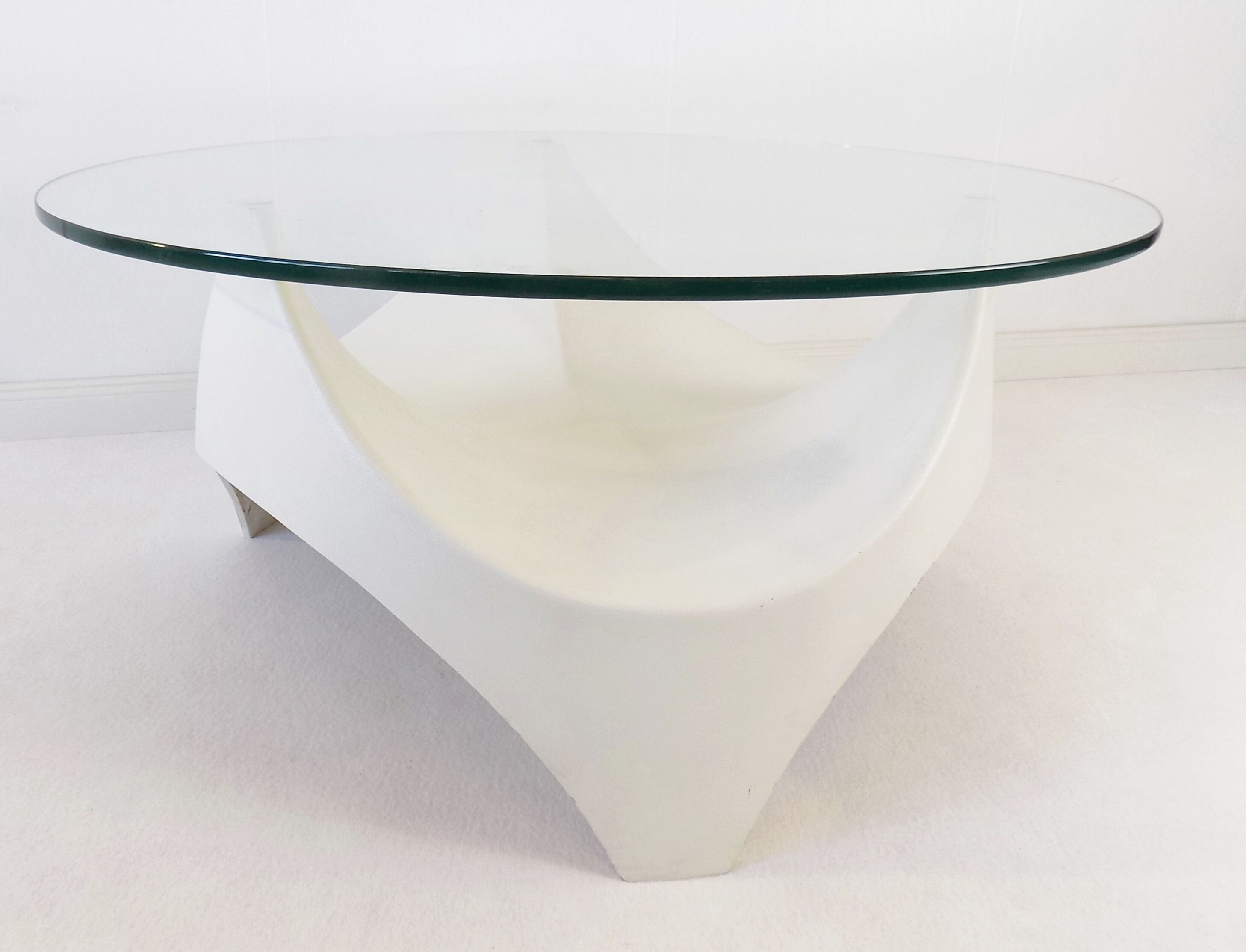 Table en verre opale années 1960
