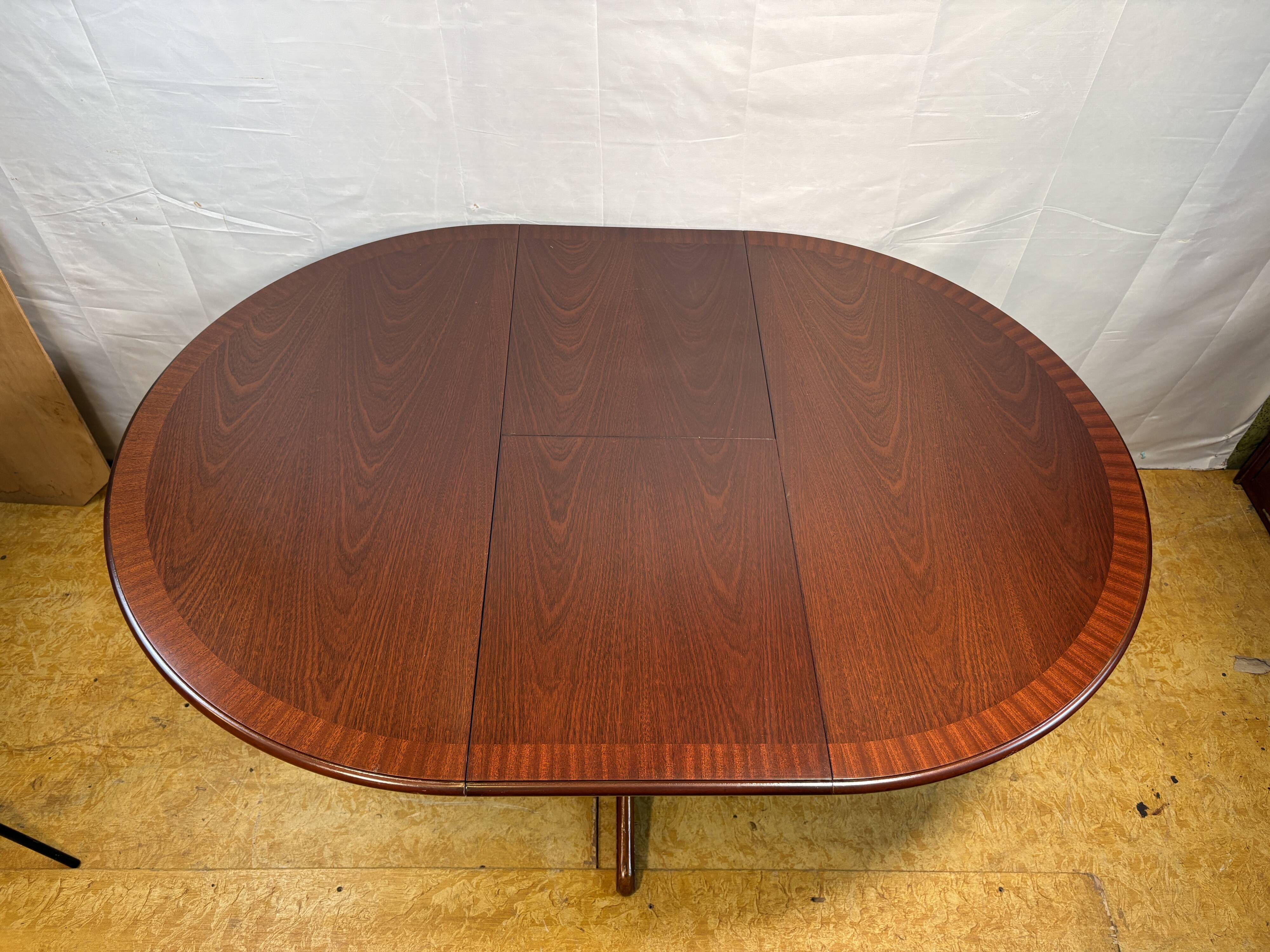 Mid-Century Retro Vintage Teak Round Extending Dining Table by Nathan 1960