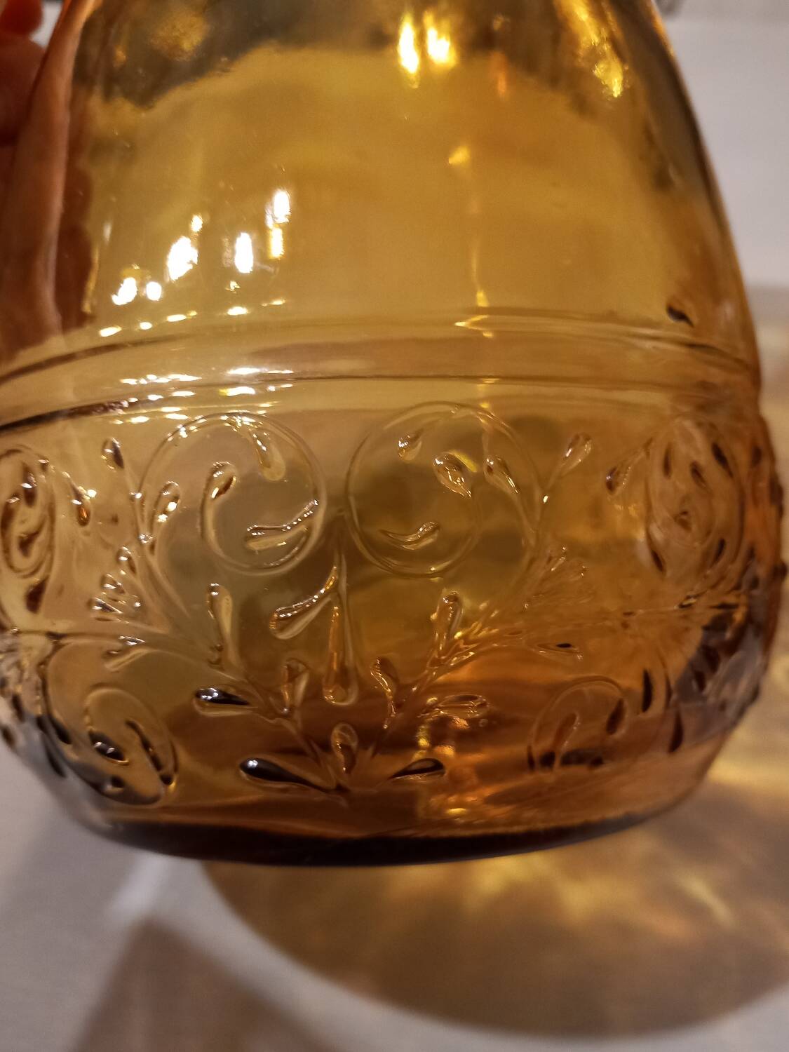 Italian pitcher service and 6 amber glasses