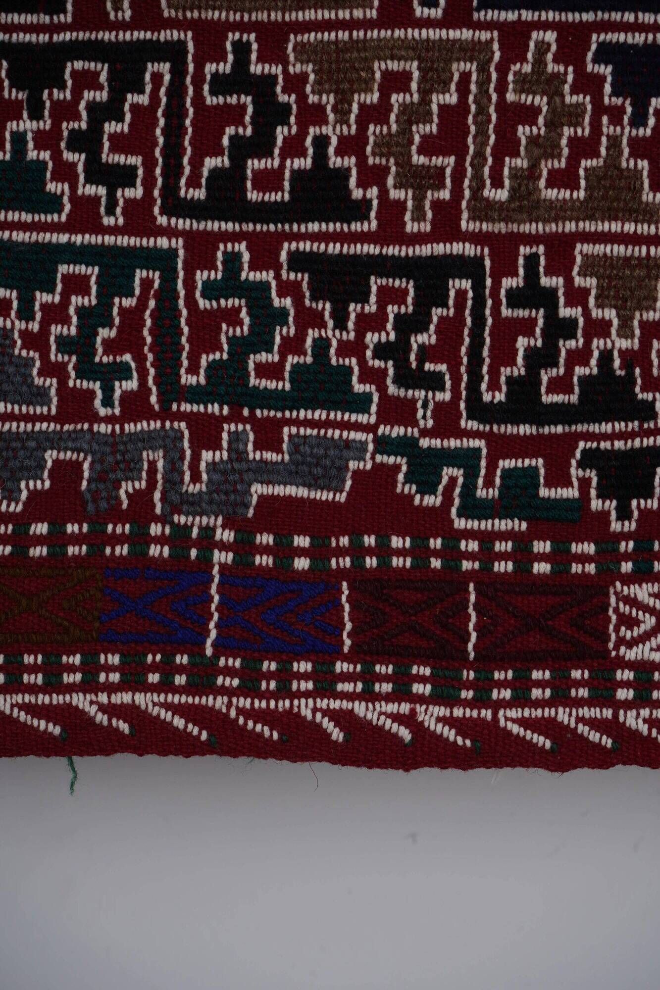 Vintage Turkish kilim, handwoven, 166x240 cm.