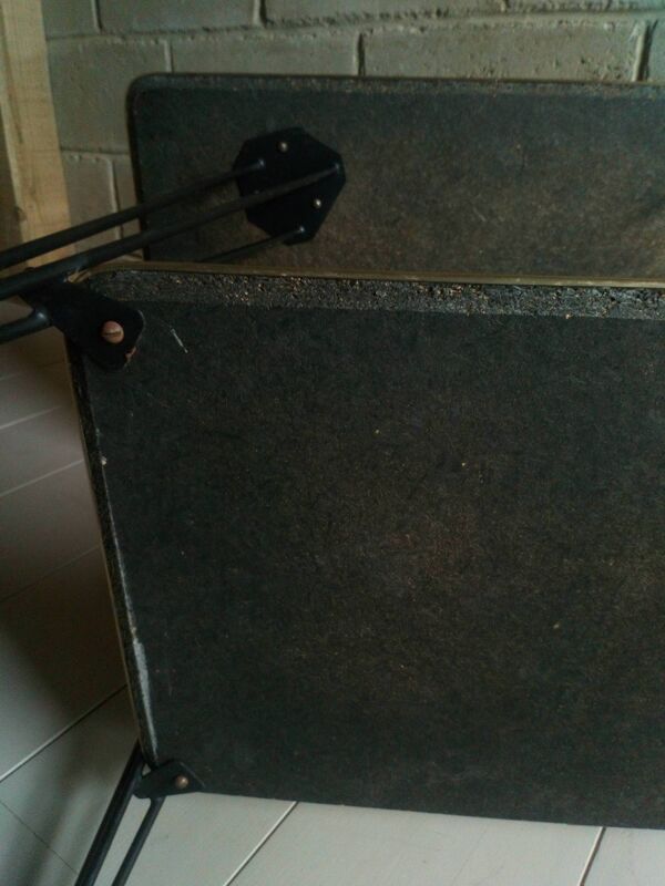 Table d'appoint vintage pieds Eiffel