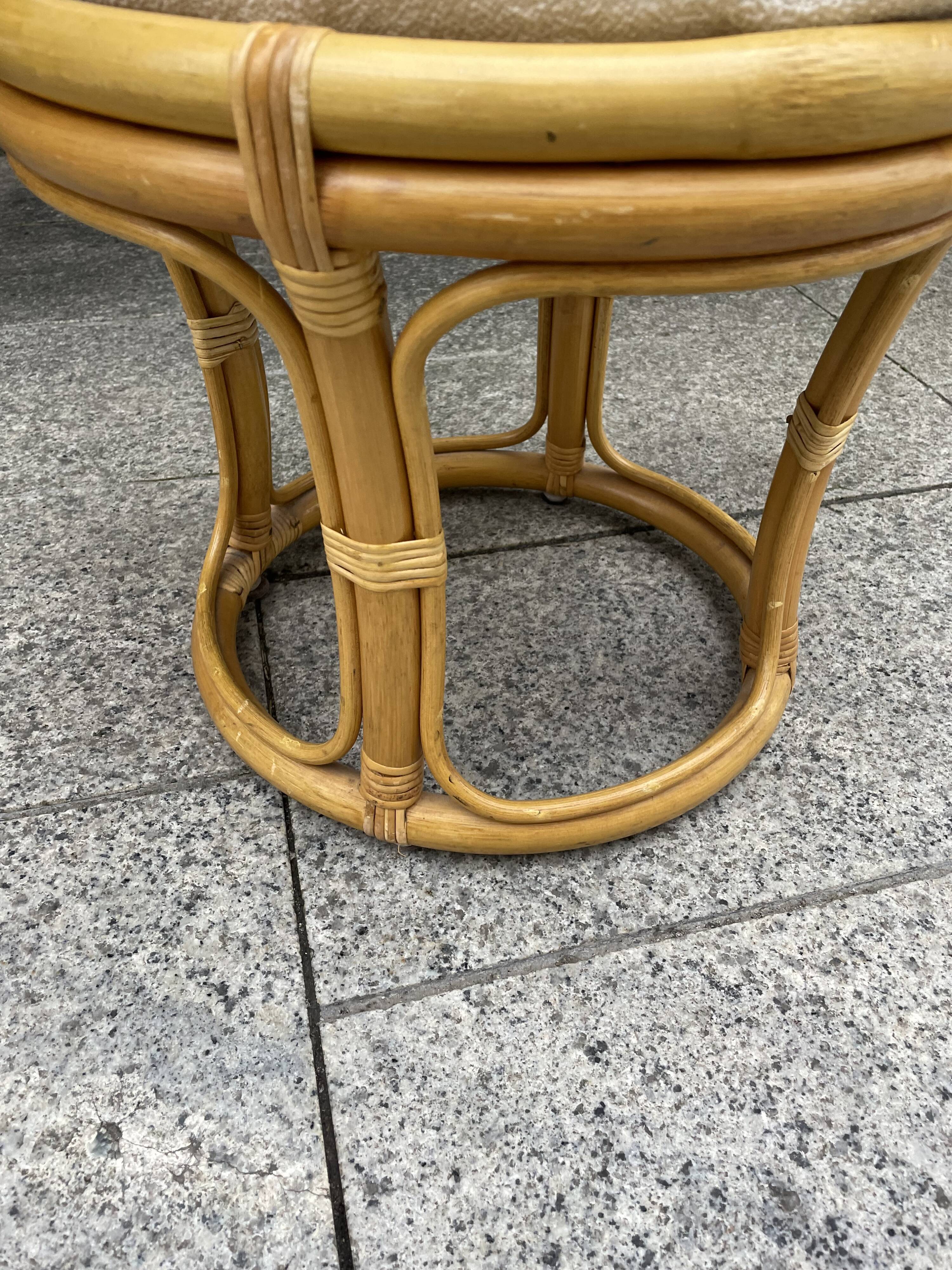Rattan pouf with refurbished cushion