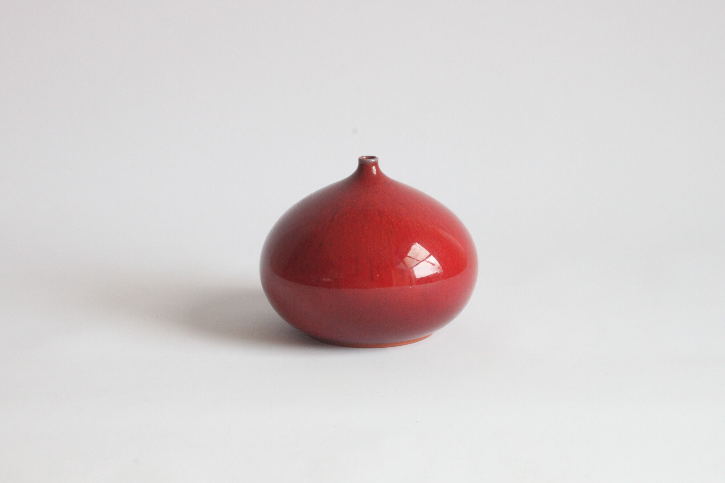 Red fig vase by Rogier Vandeweghe for Perignem, Belgium 1963.