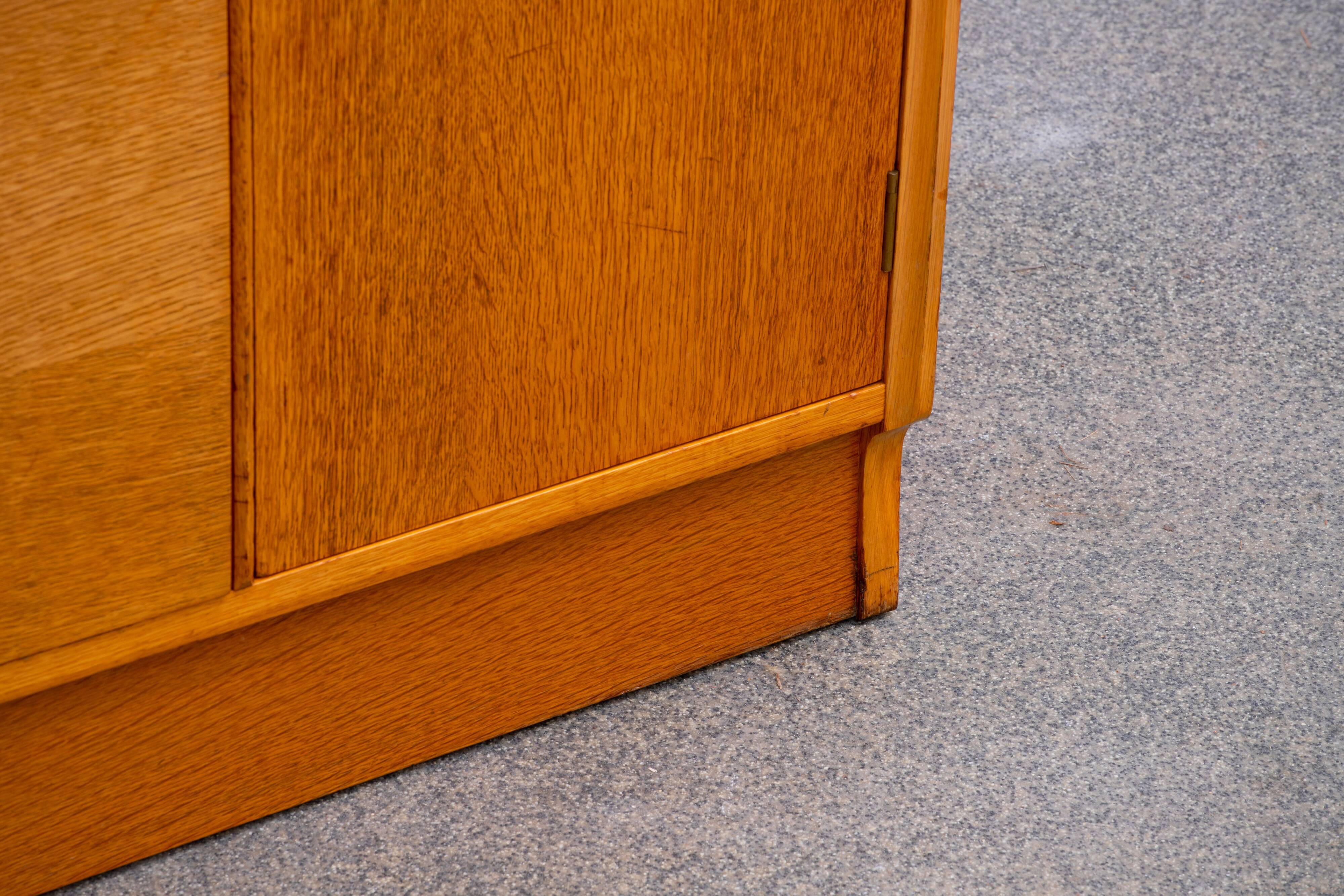 Vintage Scandinavian wardrobe by GPlan - E-Gomme 1960