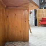 Table carrée moderniste en pin massif, années 50