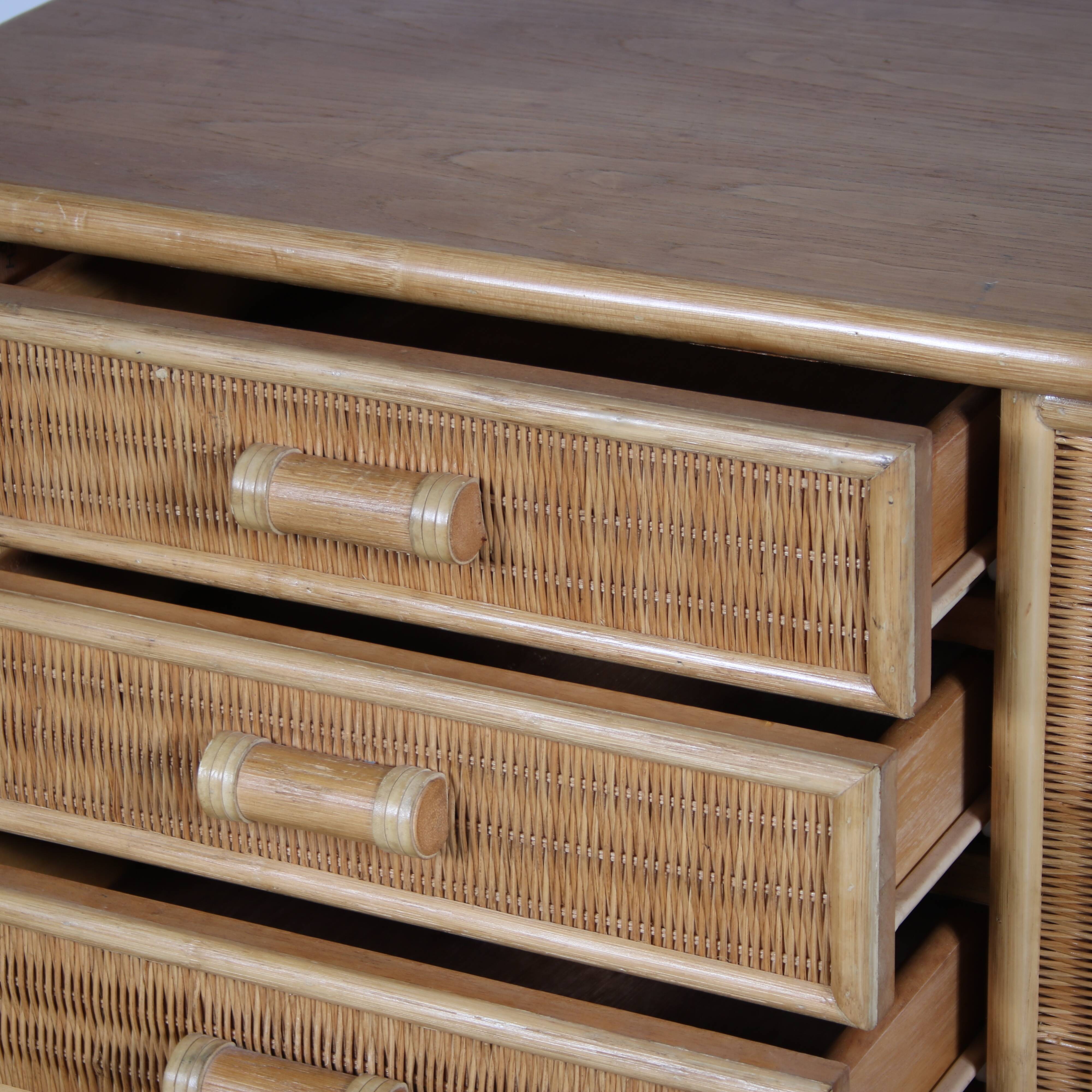 Commode à tiroirs de style Dal Vera des années 1970 d’Italie