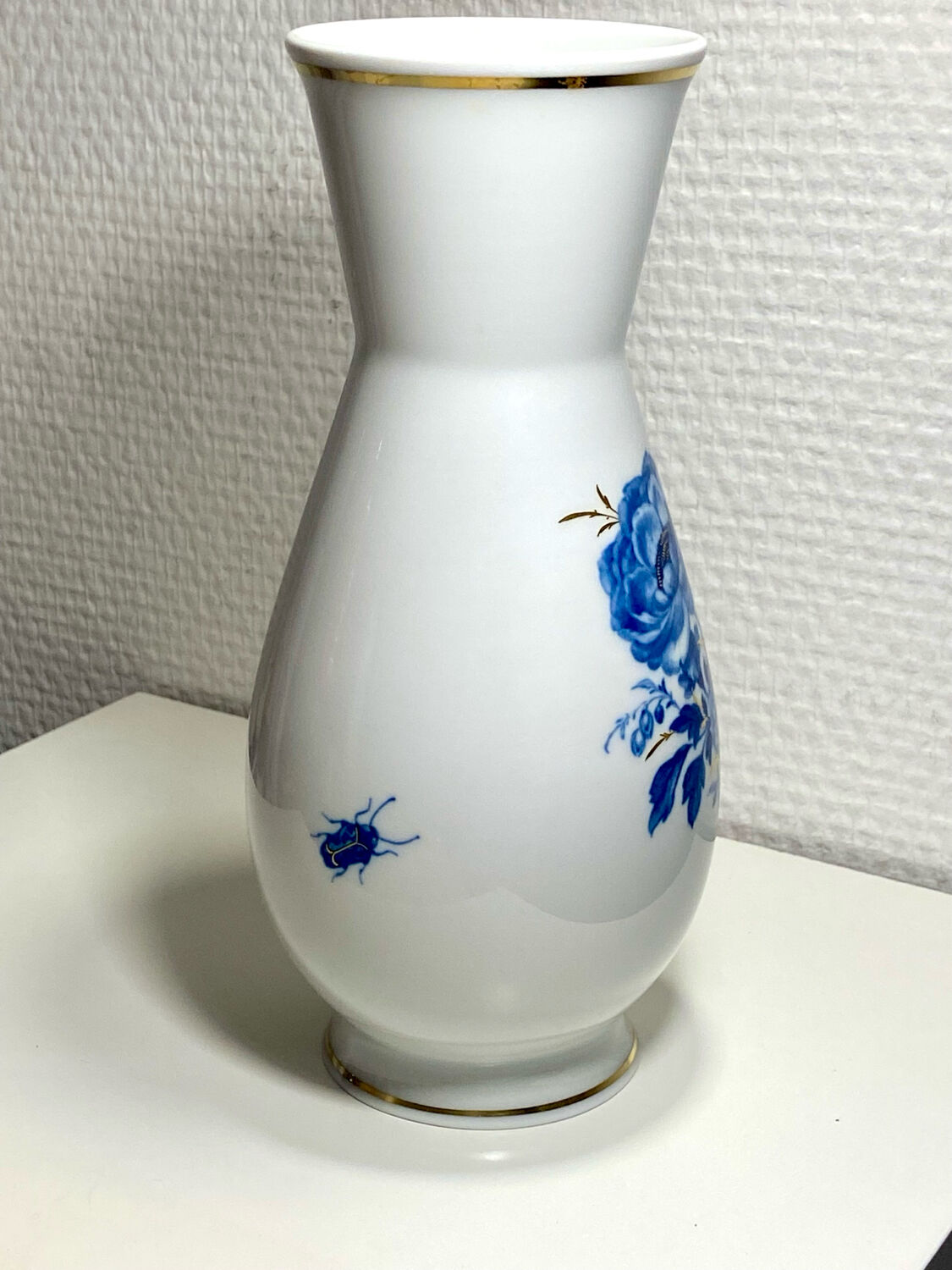 Meissan porcelain vase