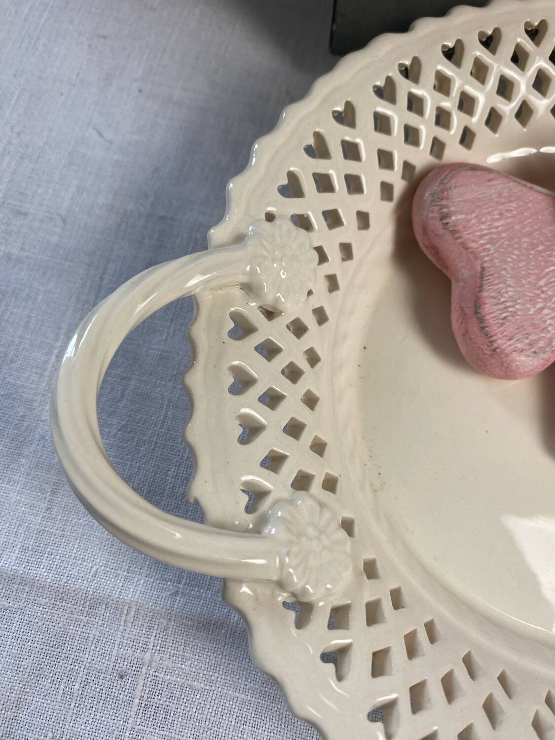 English openwork earthenware cup