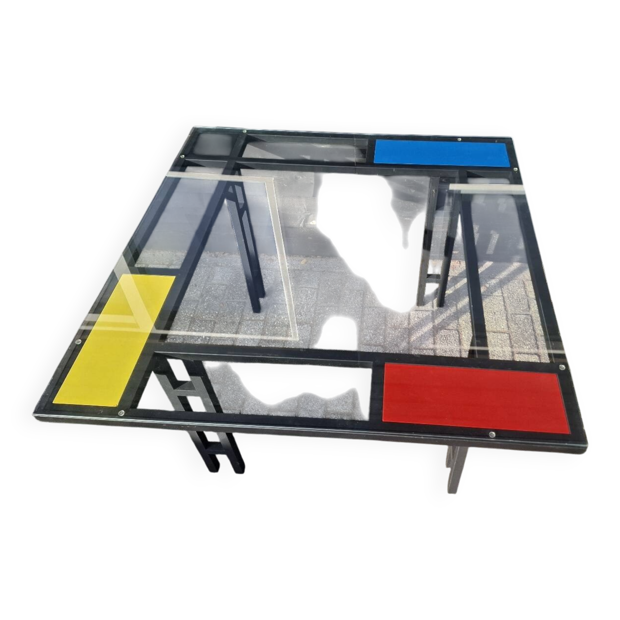 Vintage postmodern dinertable