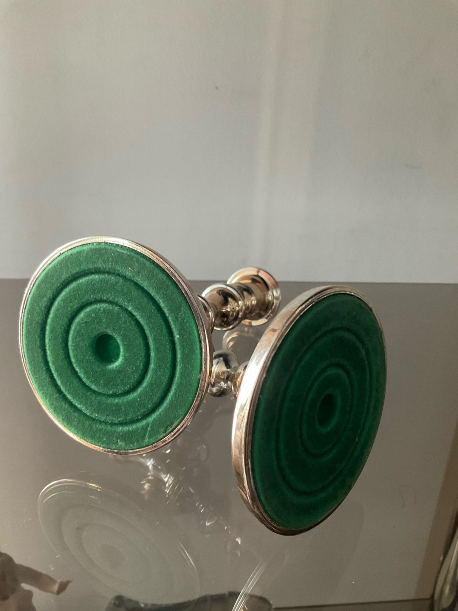 Paire de bougeoirs vintage en métal argenté