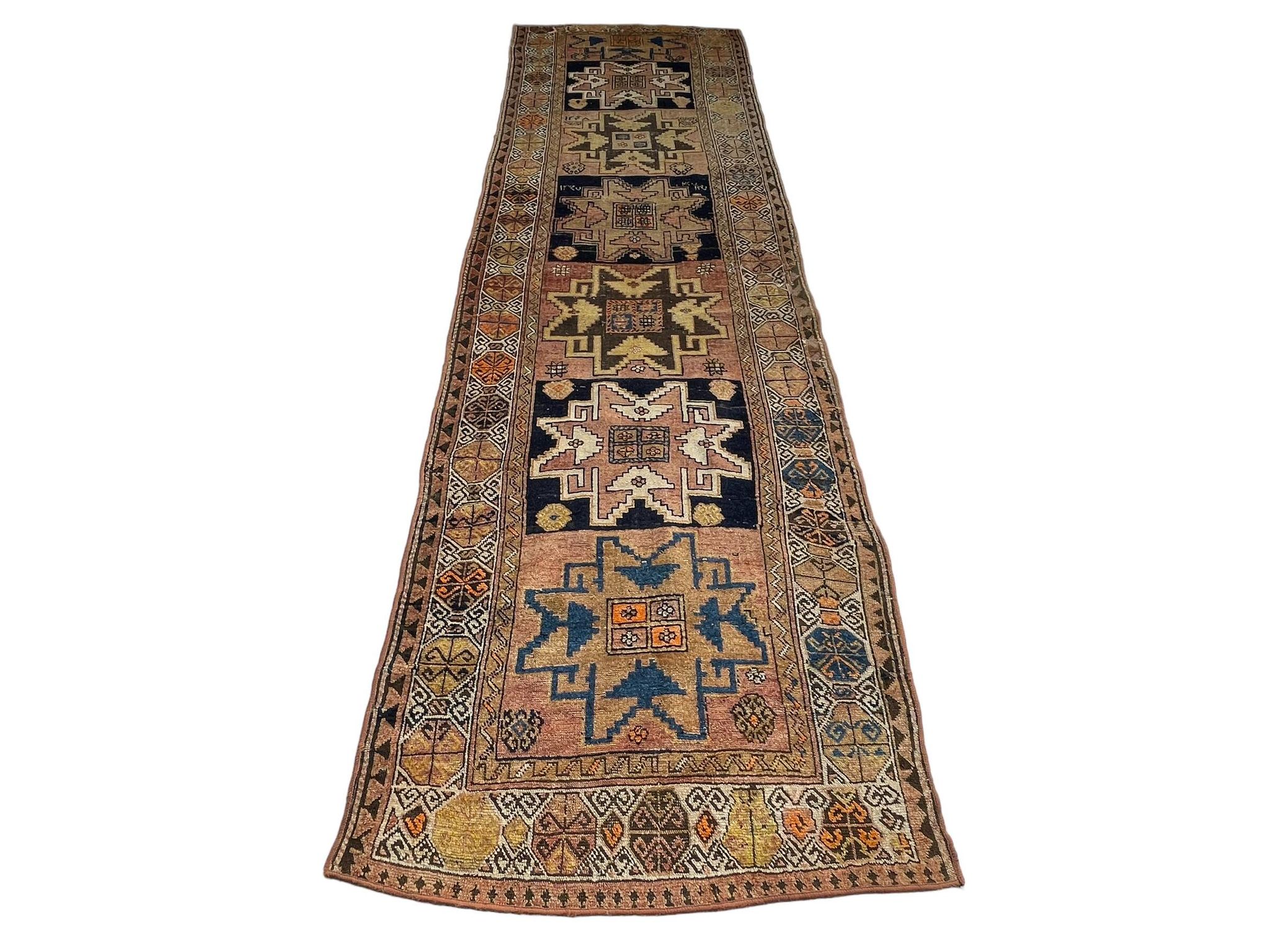 Tapis turc antique, 326 x 96 cm