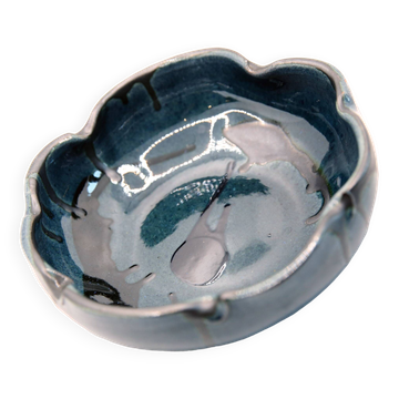 Coupe espagnole céramique bleu nuit tachetée de noir d'Ignacio Buxo