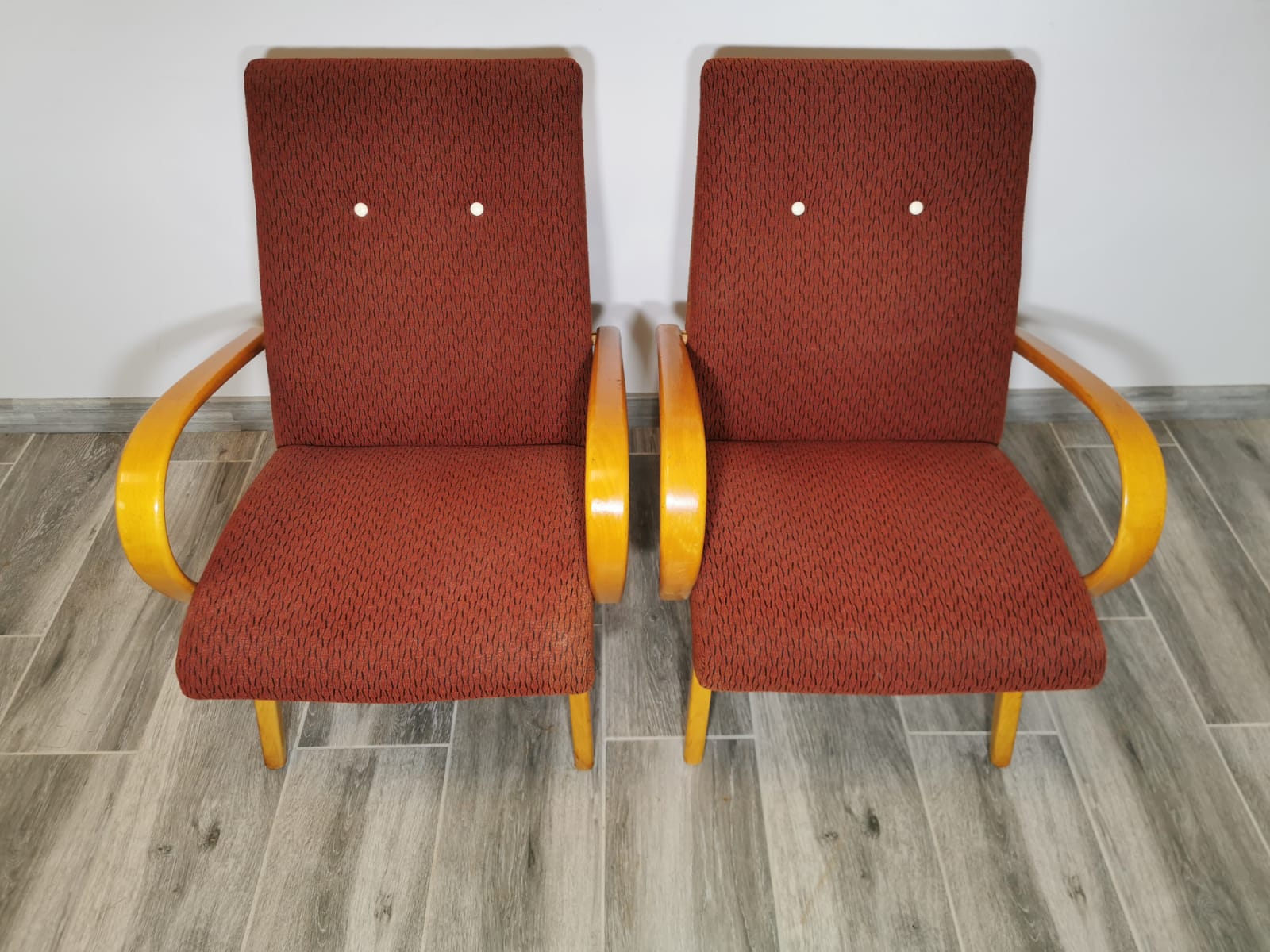 Fauteuils de Jaroslav Smidek