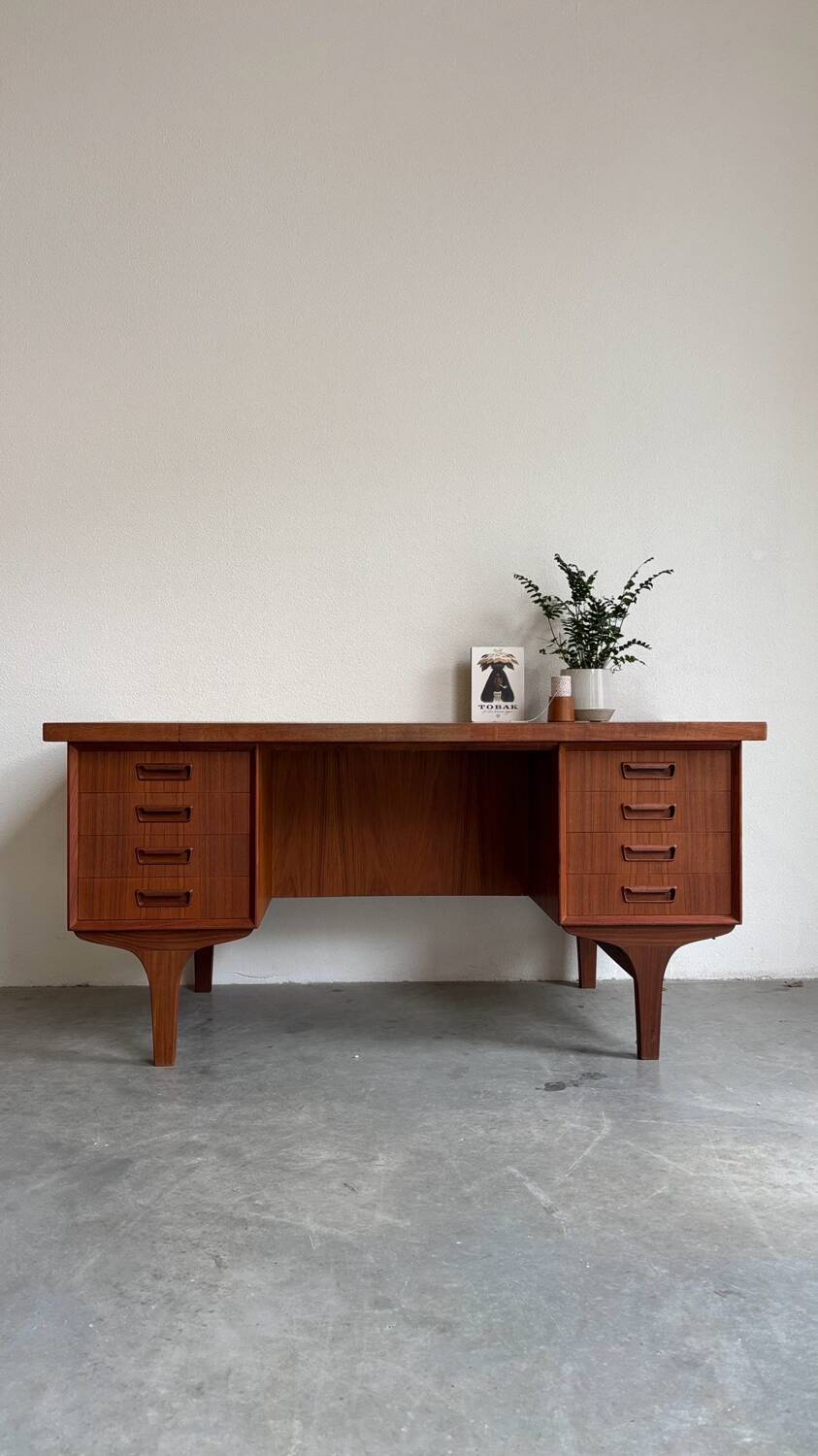 Big vintage Danish freestanding desk in teak