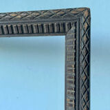 Cadre ancien sculpté à la main 32,5 cm x 27,5 cm dimensions d’ouverture 28,5 cm x 23,5 cm