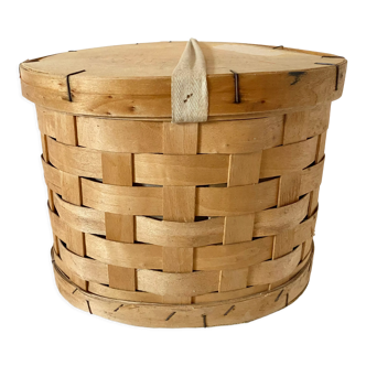 Boite de rangement en bois tréssé