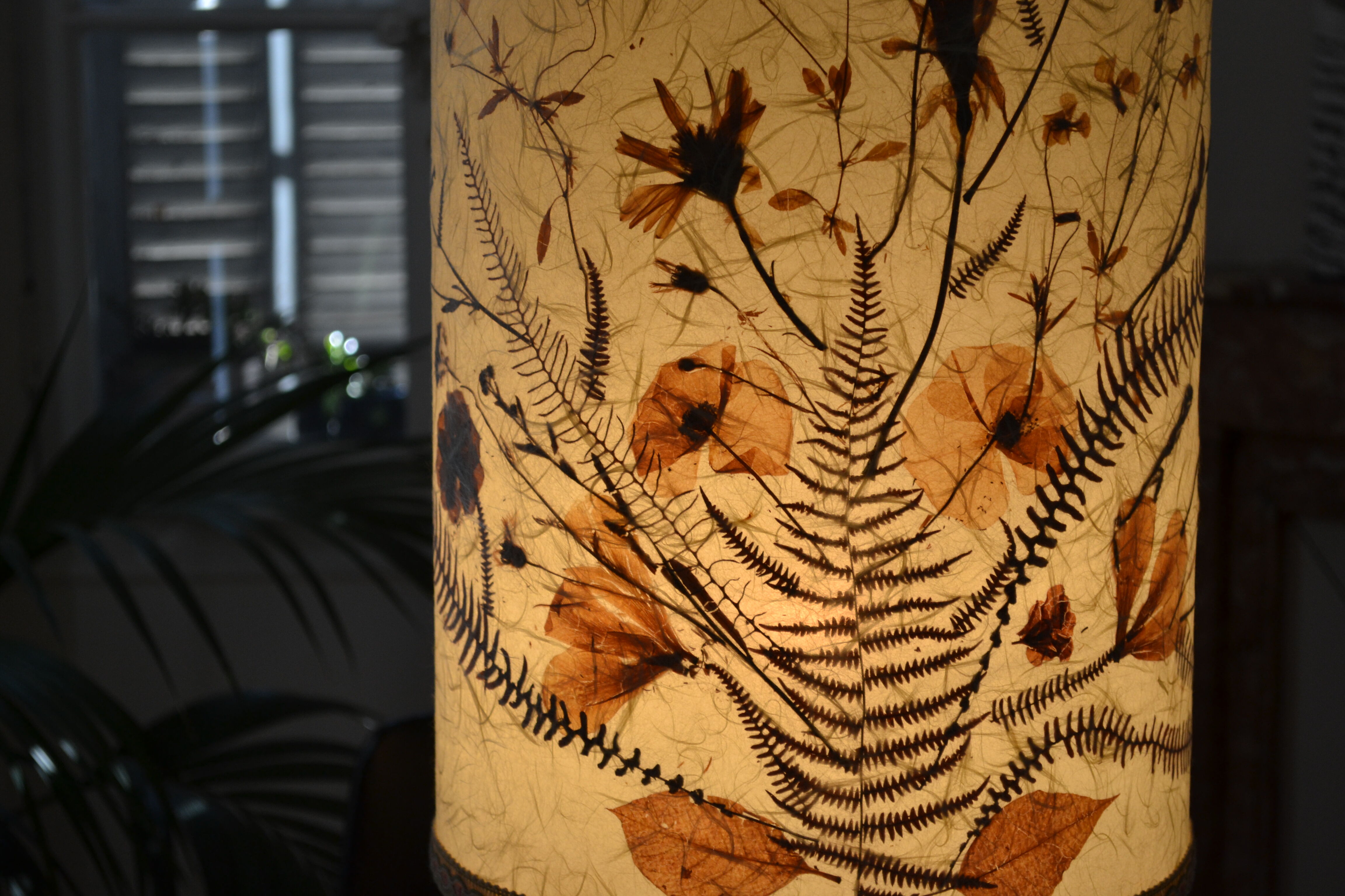 Modernist brutalist lamp free form 60's olive wood