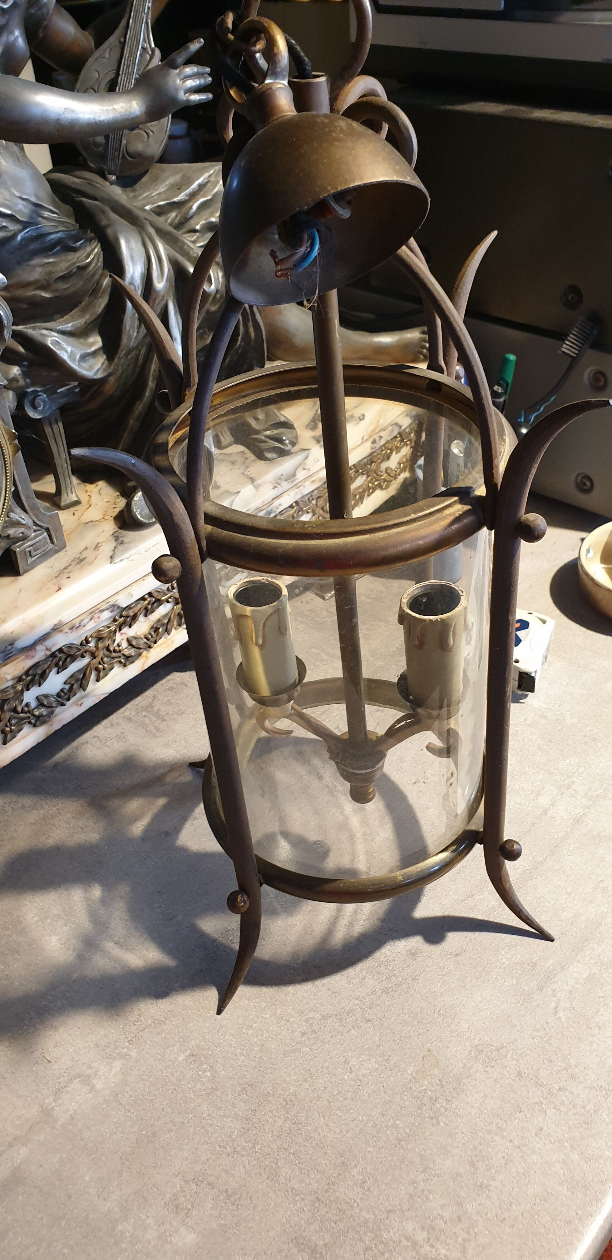 Suspension lantern cage