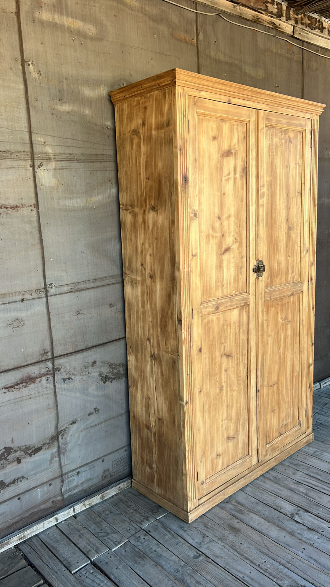 Armoire parisienne bois brut
