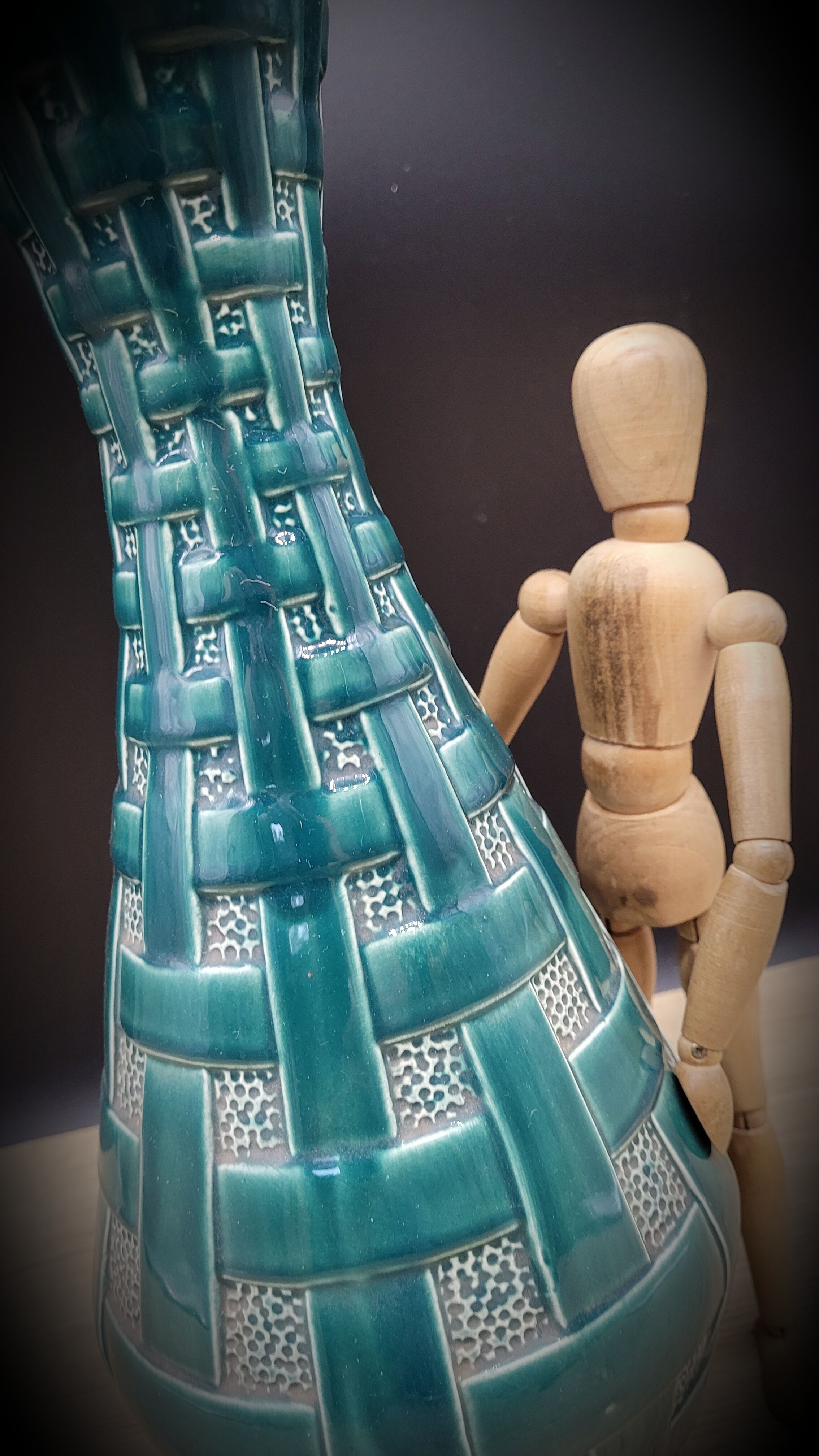 Vase style West Germany braided green 3458