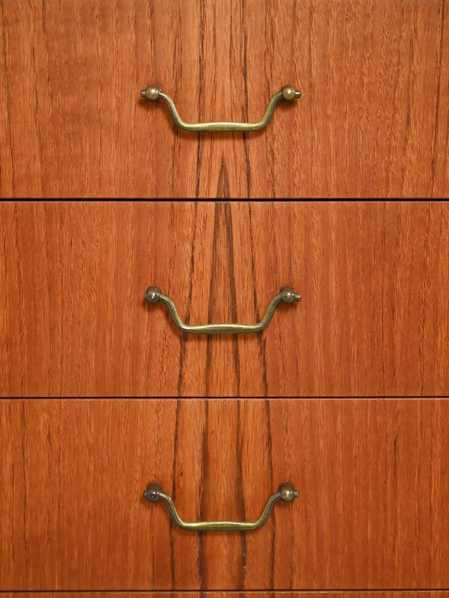 Small Scandinavian teak chest of drawers from the 1950s