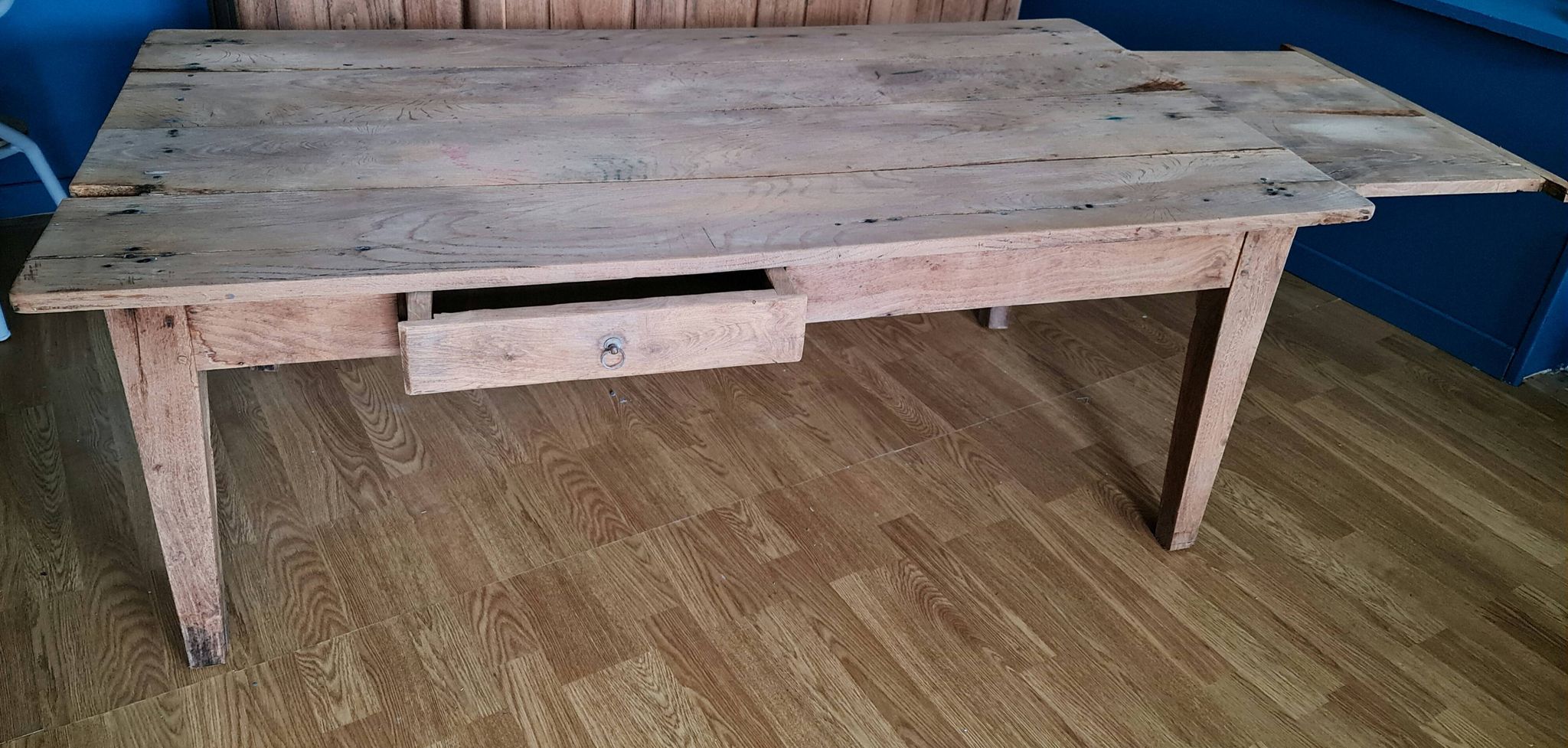 Coffee table in raw oak fully vitrified a side drawer and a flat rest