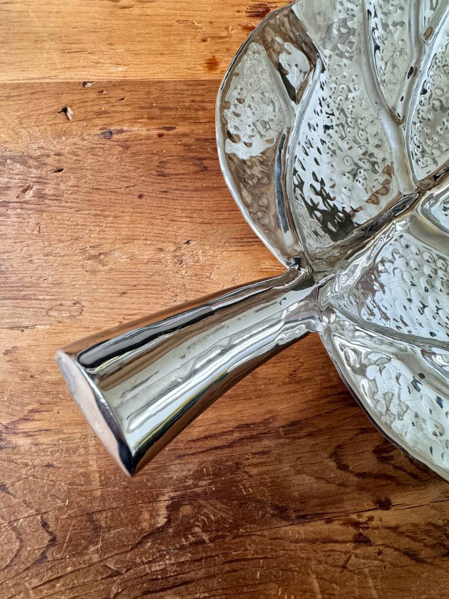 Grand plateau, centre de table en forme de feuille