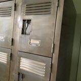 Meuble métal casiers