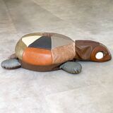 Grand coussin / pouf tortue vintage en patchwork de cuir, animal en cuir farci, années 1970