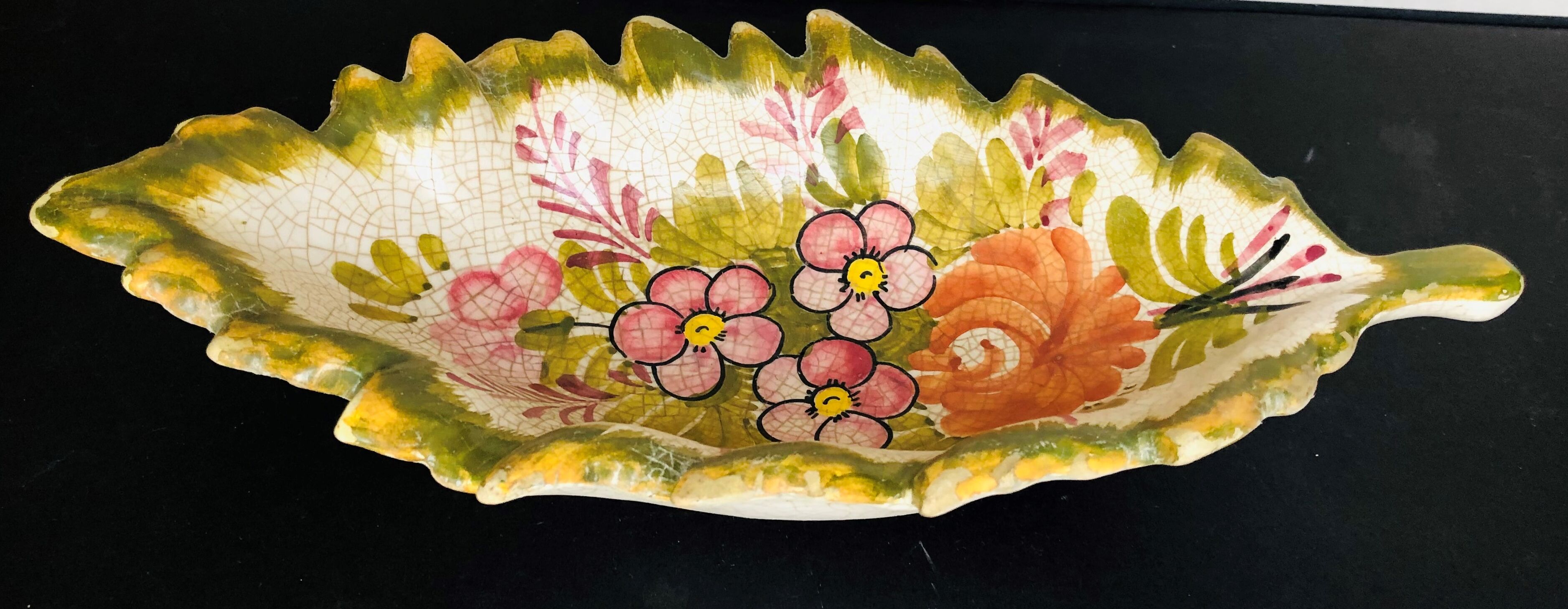 Empty ceramic pockets