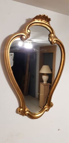 Miroir coquille en bois et stuc doré XXè 52x77cm