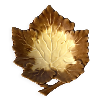 Empty ceramic leaf pocket dish