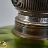 Lampe ancienne à pétrole en verre émaillé signée matador brenner