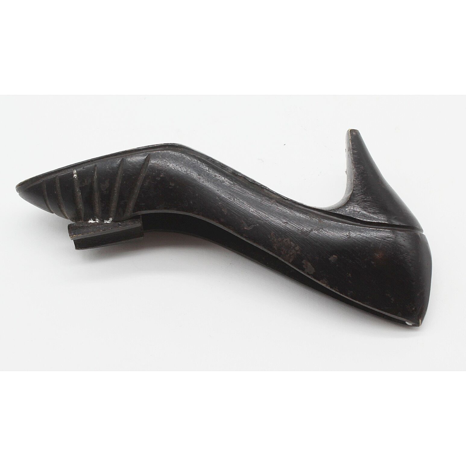 Vintage ashtray pumps